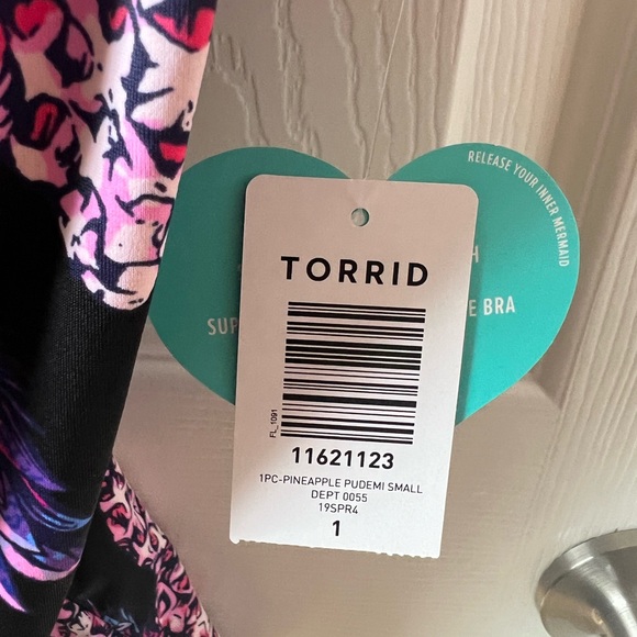 Torrid Pineapple Push-Up Demi Slim Fix Swimsuit Size 1x NWT - Picture 7 of 9